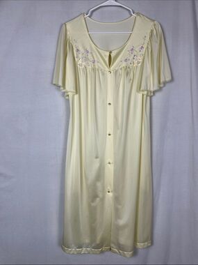 Vintage 70s Shadowline Butter Yellow Nightgown with Embroidered Flowers